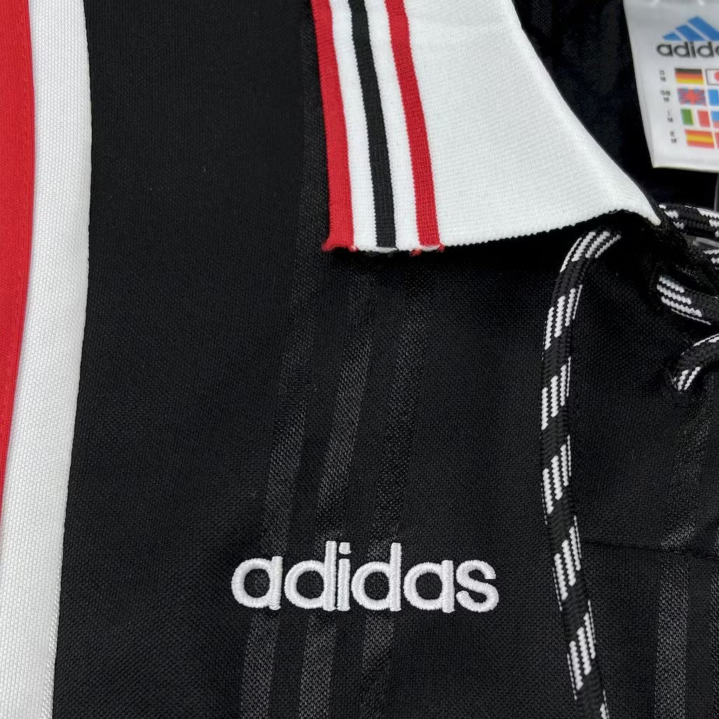 Benfica 1997 Away Jersey