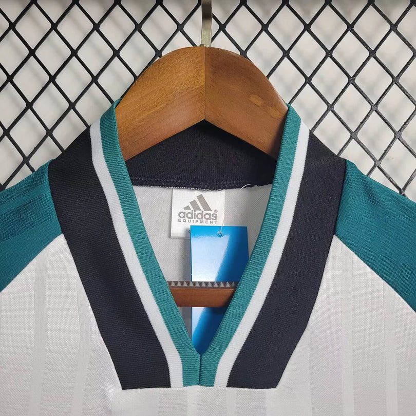 Liverpool 1993 Away Jersey