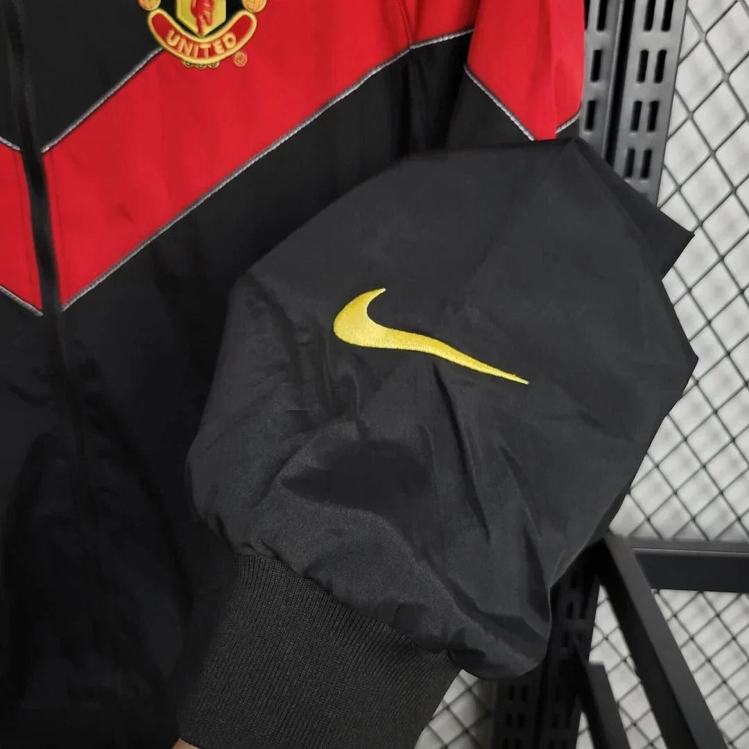 Manchester United 2025 Jacket Retro Windbreaker